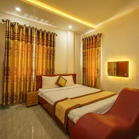 Phu Xuan Hotel Куи Нхон Екстериор снимка