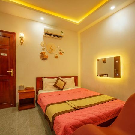 Phu Xuan Hotel Куи Нхон Екстериор снимка