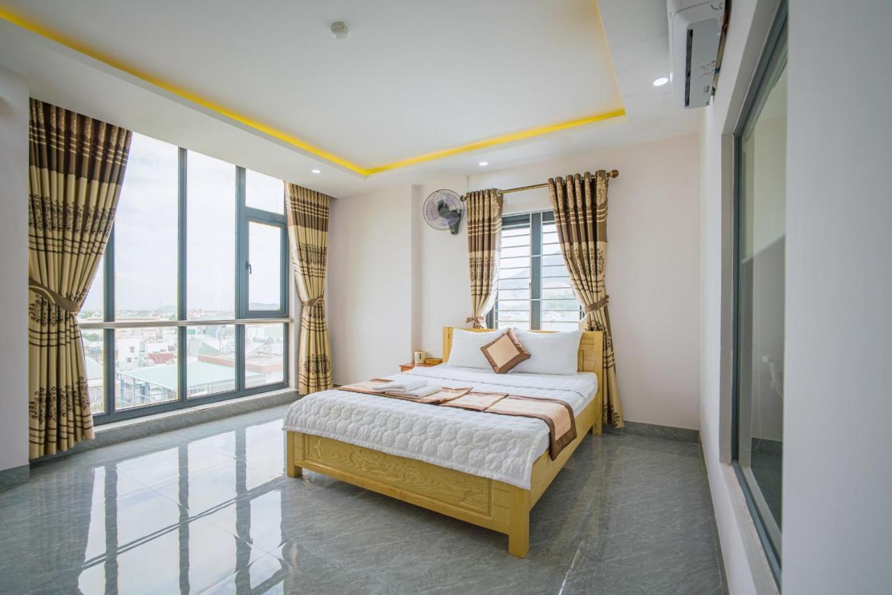 Phu Xuan Hotel Куи Нхон Екстериор снимка