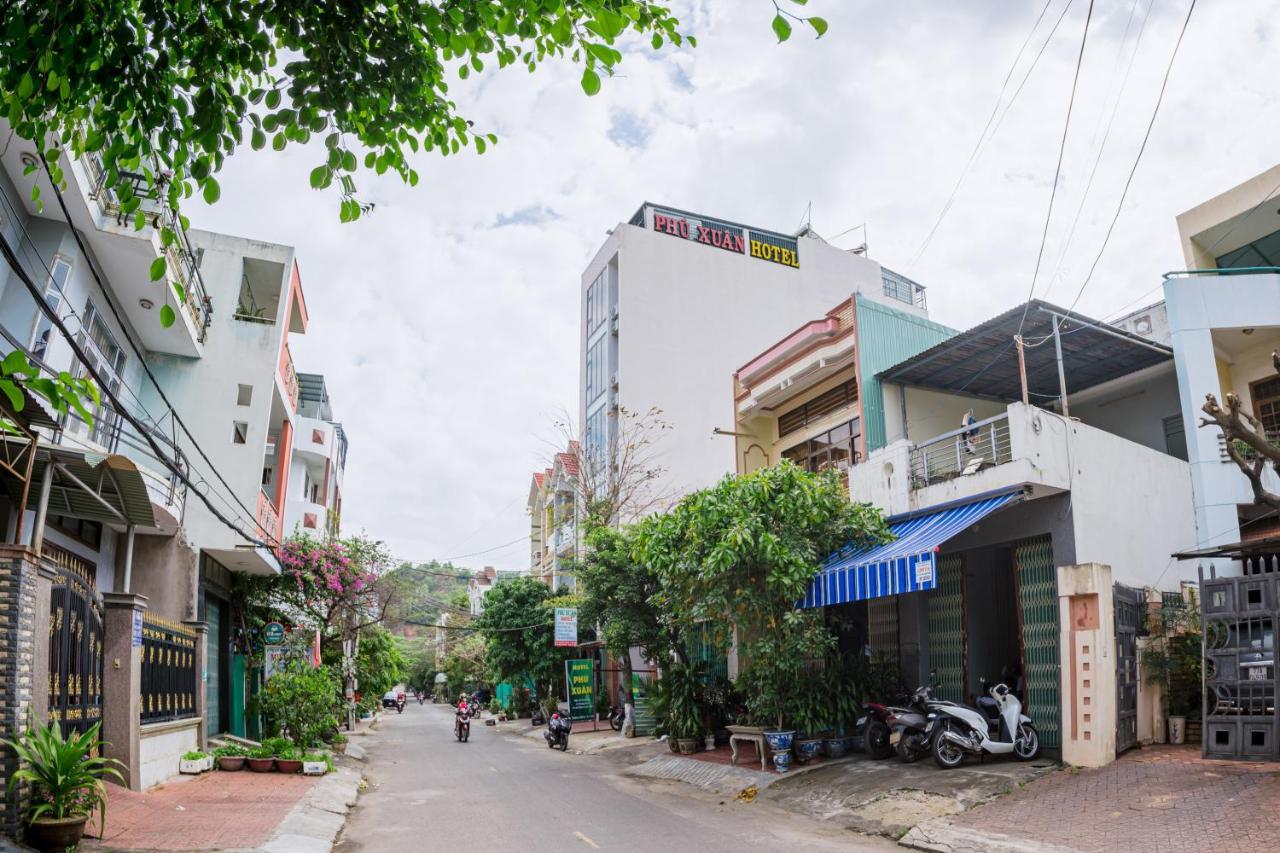 Phu Xuan Hotel Куи Нхон Екстериор снимка