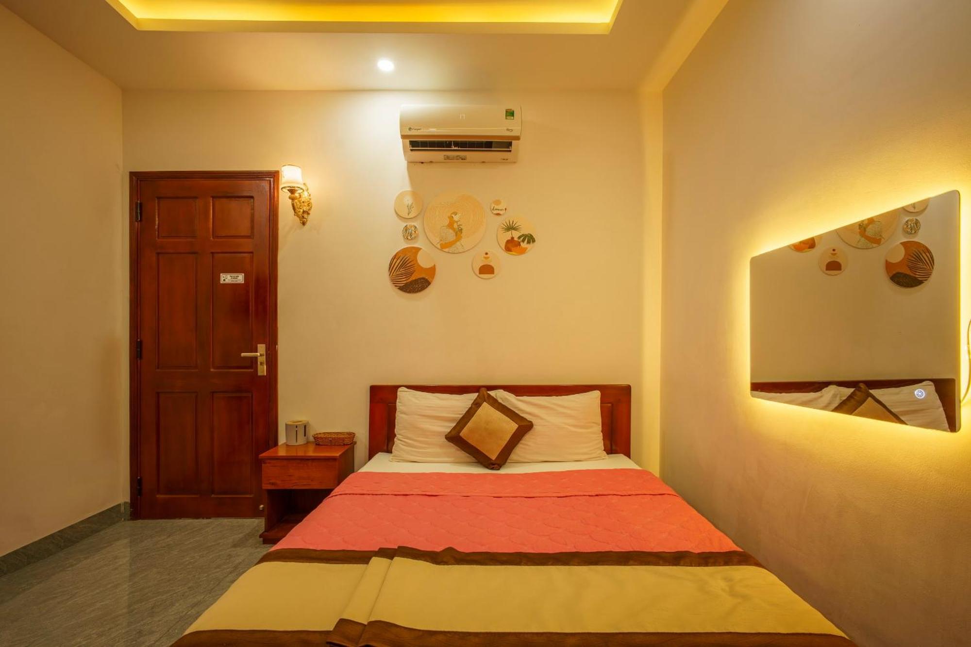 Phu Xuan Hotel Куи Нхон Екстериор снимка