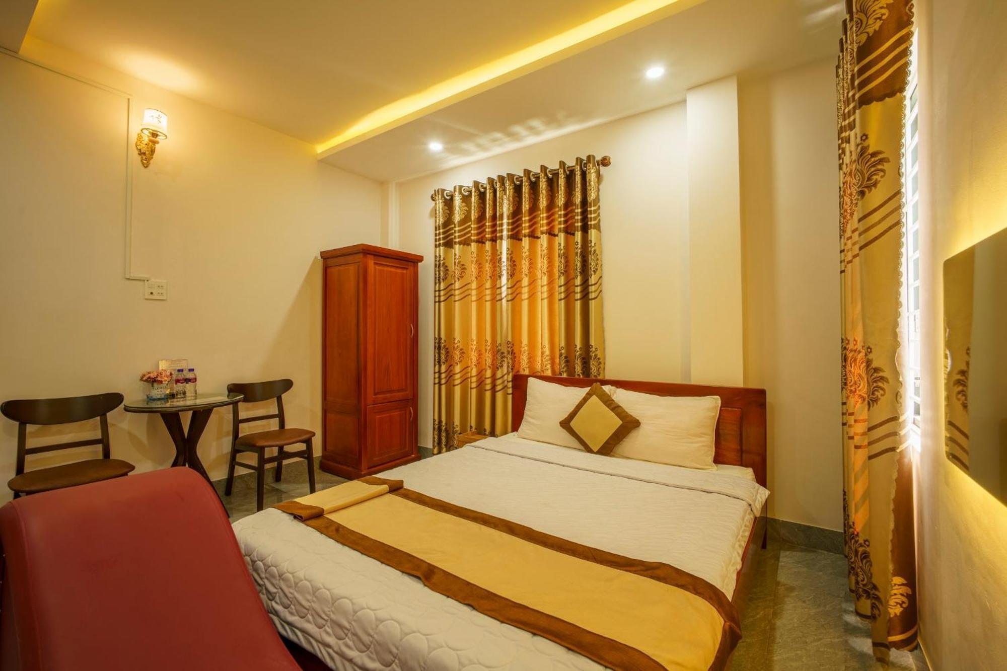 Phu Xuan Hotel Куи Нхон Екстериор снимка