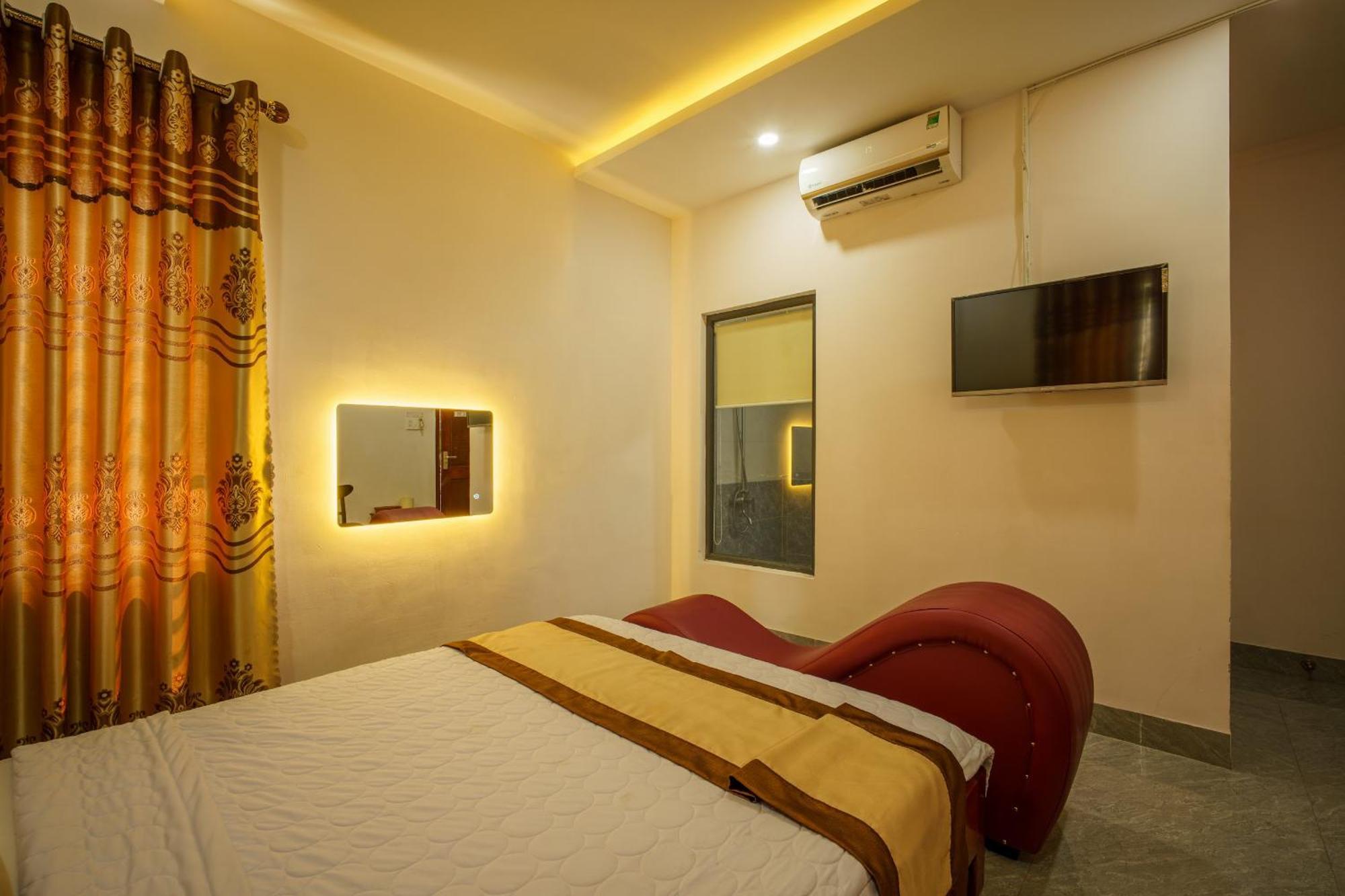 Phu Xuan Hotel Куи Нхон Екстериор снимка